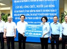 TP.HCM: Cán bộ dành 1 ngày lương ủng hộ người nghèo