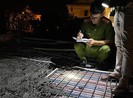 Giám đốc dùng ô tô chặn đường vào công trình của khách hàng