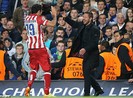 Đội hạng Nhất Anh trả lương nhiều hơn cả Atletico Madrid!
