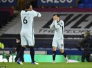 MU mất chiến thắng vì VAR, Chelsea gục ngã vì sai lầm