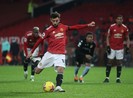 Bruno Fernandes giận dữ khi bị Solskjaer thay ra sân
