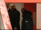 Lí do Klopp và Dyche tranh cãi nảy lửa trong đường hầm