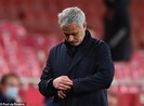 Mourinho cáo buộc cầu thủ Tottenham… mất tích