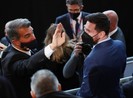 Chủ tịch Barcelona xin lỗi Lionel Messi