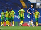 Chelsea thua không tưởng vì chiếc thẻ đỏ oan nghiệt
