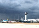 Hàng loạt chuyến bay hủy, đổi giờ bay do bão số 2
