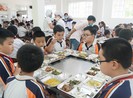 Sau vụ bữa ăn bán trú, quận 9 sẽ kiểm tra bếp ăn các trường