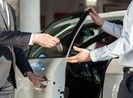 Giá thuê ô tô tự lái dịp lễ 30-4 và 1-5 giảm nhẹ