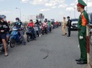 TP.HCM: Đưa 2 người Trung Quốc có thân nhiệt 39 độ đi cách ly