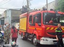 Nhà kho bốc cháy dữ dội tại quận Thủ Đức
