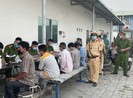 Công an TP Thủ Đức kiểm tra ma tuý tài xế ra vào cảng Phú Hữu