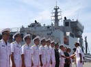 2 tàu Hải quân Ấn Độ luyện tập chung với Hải quân Việt Nam