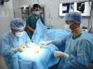 Quân y Trường Sa cấp cứu ngư dân bị nạn