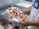 Cả tấn thịt không nguồn gốc đóng gói đẹp mắt chuẩn bị vào quán