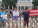 Con bị tạm giam hơn 1.000 ngày, gia đình đến VKS 'đòi'