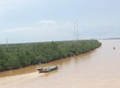 Ngưng bến thủy trong hành lang lưới điện vượt sông Hàm Luông