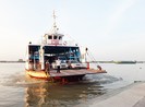 Huy động 4 phà để giải cứu kẹt xe cho cầu Rạch Miễu