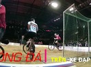 Những ngôi sao chơi bóng đá trên xe đạp