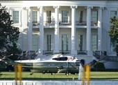 Ông Trump được chuyển đến bệnh viện sau khi sốt cao