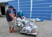 Người dân khu phong tỏa ở Đà Nẵng khó khăn trong mua thực phẩm