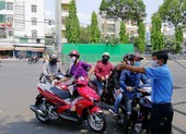 Cách ly toàn xã hội: Nhiều người vẫn kéo nhau ra bến xe