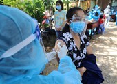 Tiêm vaccine cho dân: TP.HCM cần thêm 'đòn bẩy'