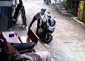 Cướp xe máy đi mua dầu cho xe ô tô đang nằm đường