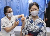 Dân Nhật ngại tiêm vaccine ngừa COVID-19, chính quyền vào cuộc