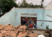 Lốc xoáy do bão gây ra tàn phá 20 nhà của người dân Quảng Nam, Quảng Ngãi