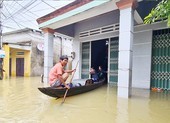 Miền Trung sơ tán hàng ngàn người, hơn 14.000 nhà bị ngập