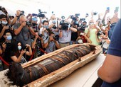 Ai Cập mở nắp quan tài xác ướp 2.500 năm 