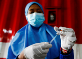 Vaccine TQ không thể buộc Indonesia 'hạ giọng' về Biển Đông