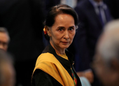 Bà Aung San Suu Kyi lần đầu hầu tòa sau chính biến