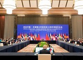 Hội nghị ASEAN - Trung Quốc: Nóng COVID-19 và Biển Đông