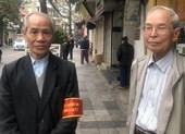 Người dân Hà Nội tham gia giữ trật tự các tuyến đường