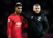 Rashford bị HLV Solskjaer chỉnh đốn vì quá mải mê làm từ thiện