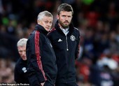 Carrick muốn tặng chiến thắng đầu tiên cho Solskjaer