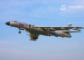 Trung Quốc điều hàng loạt máy bay ném bom tập trận trong đêm