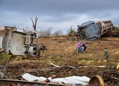 Lốc xoáy kinh hoàng ở Kentucky, Mỹ: Có thể cả trăm người đã chết