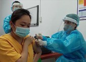 Video: 1.000 thai phụ tại Hà Nội được tiêm vaccine Pfizer