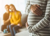 Người mẹ nhờ mang thai hộ có được hưởng chế độ thai sản?