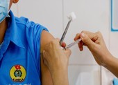 TP.HCM ưu tiên tiêm chủng vaccine COVID-19 cho 44.000 người