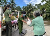 Công an An Giang trao 170 tấn gạo cho người dân khó khăn