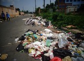 Bãi rác giữa phố quá ô nhiễm!
