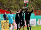 Hy hữu: Wolfsburg bị xử thua ngược vì thay quá số người quy định 