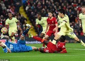 Hàng công tỏa sáng, Liverpool cắt đứt chuỗi 10 trận bất bại của Arsenal