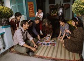 Gia đình 4 thế hệ đón tết cùng Đàm Vĩnh Hưng