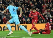 Liverpool tiếp tục đeo bám Man. City, Chelsea sẩy chân 