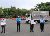 Đội thu gom rác thải y tế ở các cơ sở cách ly tại TP.HCM được thưởng