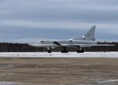 Video: Oanh tạc cơ hiện đại Tu-22M3 Nga lần đầu bay tới Syria